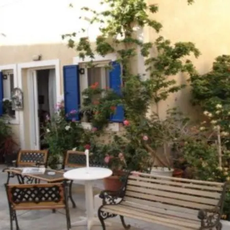 Makis Hotel Kamari (Santorini)